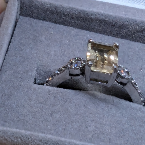 Sterling Silver 92.5 SZ. 8 Rectangle💛Citrine Stone Ring w/Rhinestones - Picture 4 of 16